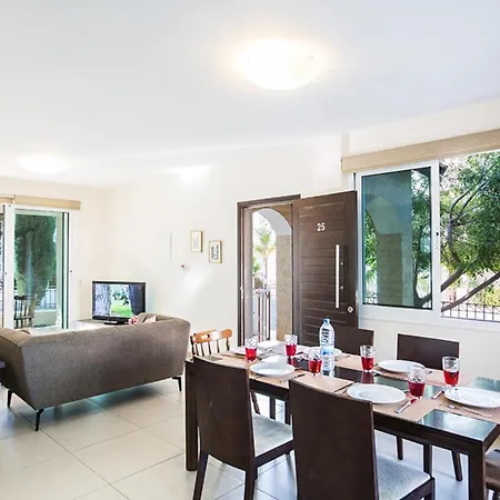 빌라 Beautiful With Private Pool, Paralimni 1241 *