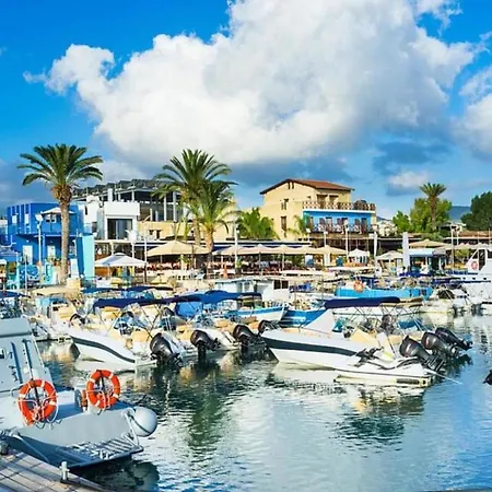 Beautiful With Private Pool, Paralimni 1241 빌라 *
