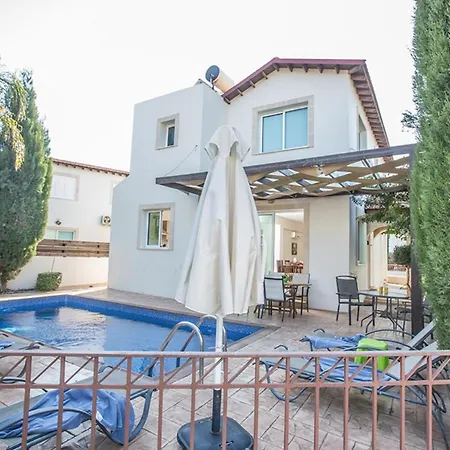 Beautiful With Private Pool, Paralimni 1241 프로타라스