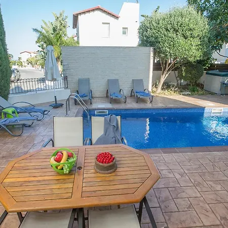 Beautiful With Private Pool, Paralimni 1241