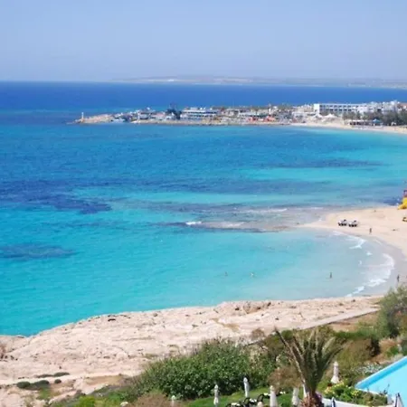 Beautiful With Private Pool, Paralimni 1241 빌라