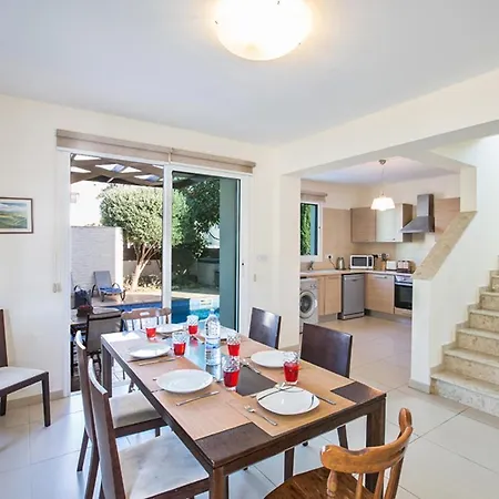 Beautiful With Private Pool, Paralimni 1241 * 프로타라스