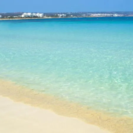Beautiful With Private Pool, Paralimni 1241 Villa