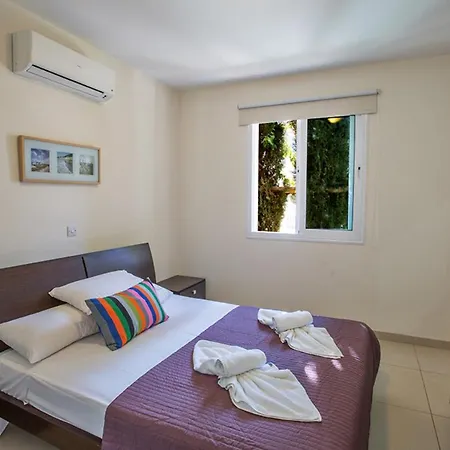 Villa Beautiful With Private Pool, Paralimni 1241 *