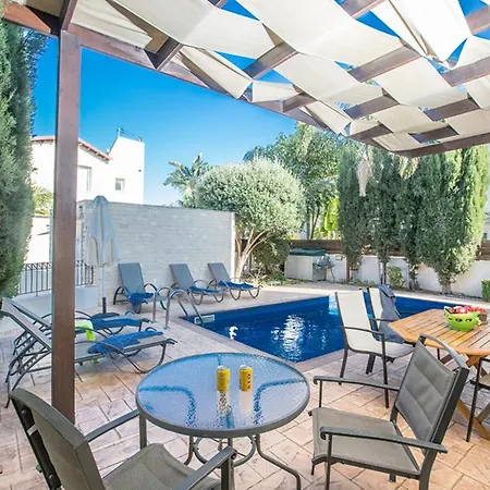 Beautiful With Private Pool, Paralimni 1241 * Protaras